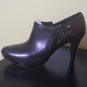 Bandolino bdcassion black leather shootie